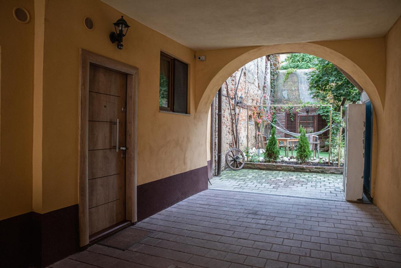 Luky13 Appartement Braşov Buitenkant foto