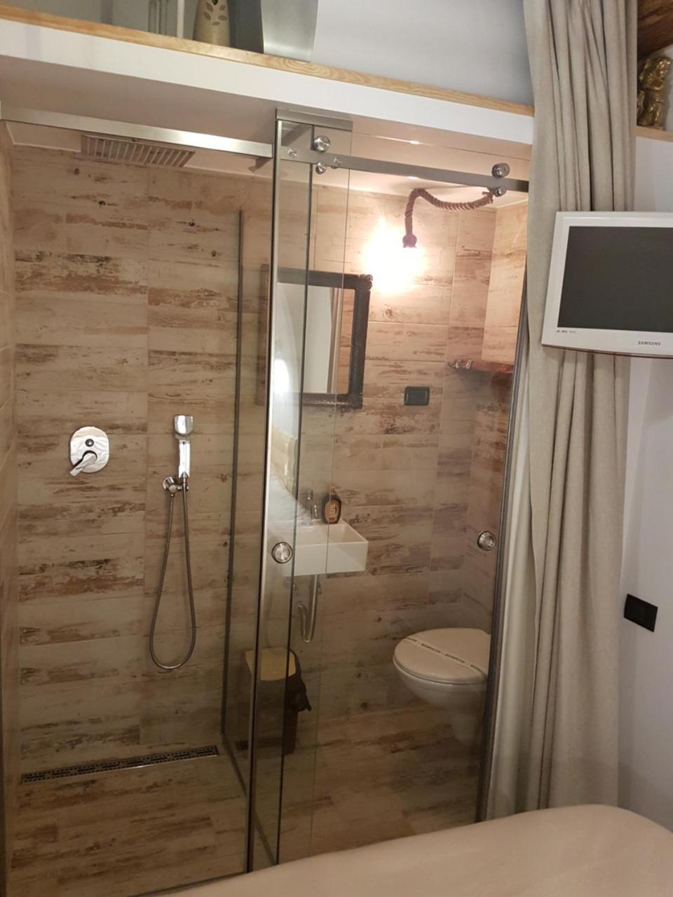 Luky13 Appartement Braşov Buitenkant foto